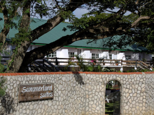 Summerland Suites Bon Accord Village Esterno foto